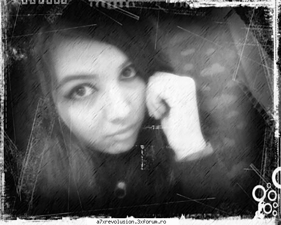 Hello - Hey ya ! ^^ Sunt Raluka, locuiesc in Slobozia si - ^o^Hello^o^