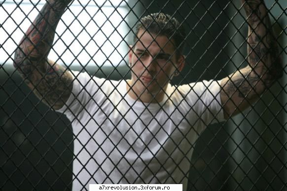 M.Shadows - Ce privire perversa are in poza din bat country - *o*Photos*o*