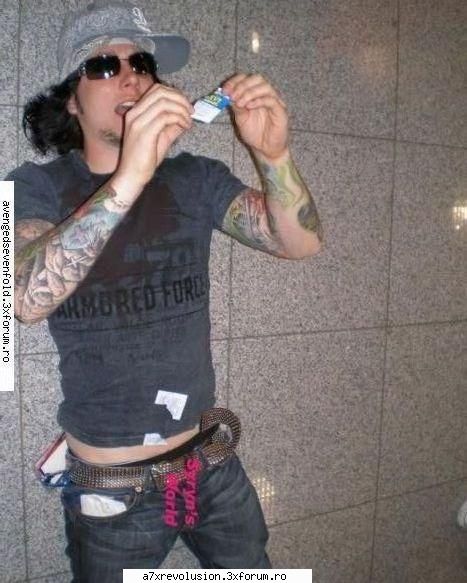 :nebun: ce machiaj cul aree

crd k era beat synyster